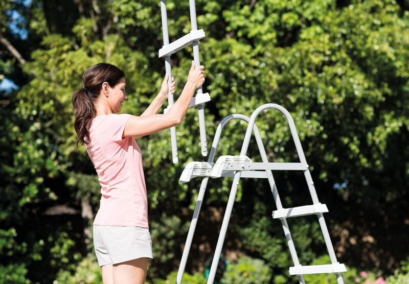 Intex 28075 - Escalera para Piscinas de Altura de 91 hasta 107 cm, Acero - Imagen 3