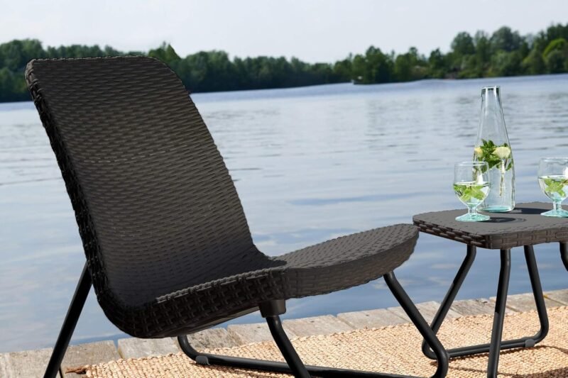 Keter Rio 3 Piece Resin Wicker Patio Furniture Set with Side Table and Outdoor Chairs for Front Porch and Backyard Decor, Dark Grey - Imagen 7